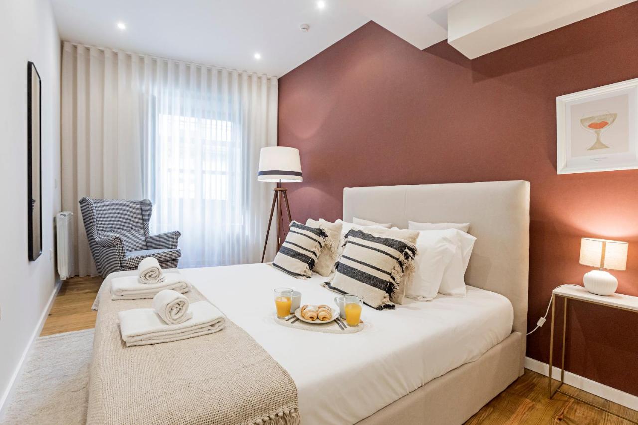 Brand New 4Br W/ 200Yrs Of History In Central Porto By Lovelystay المظهر الخارجي الصورة