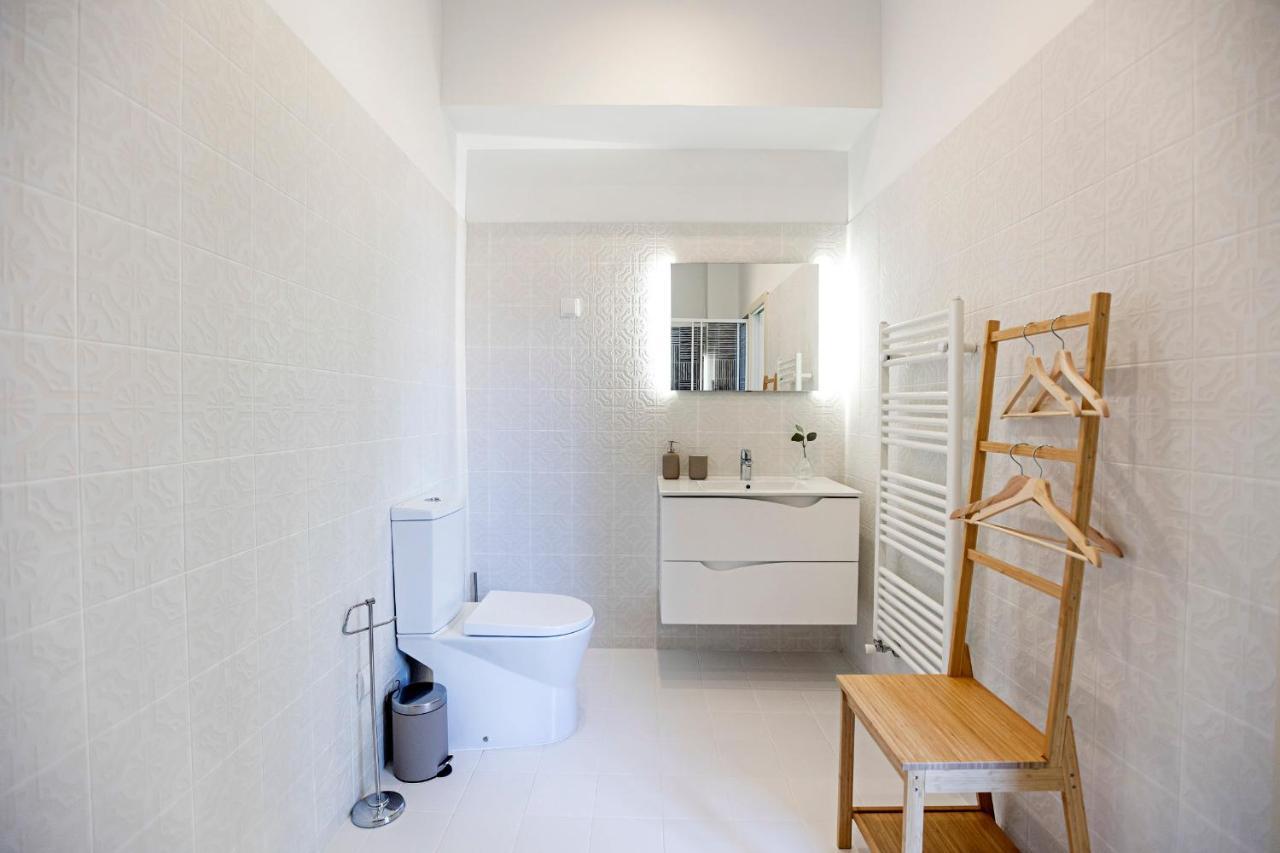 Brand New 4Br W/ 200Yrs Of History In Central Porto By Lovelystay المظهر الخارجي الصورة