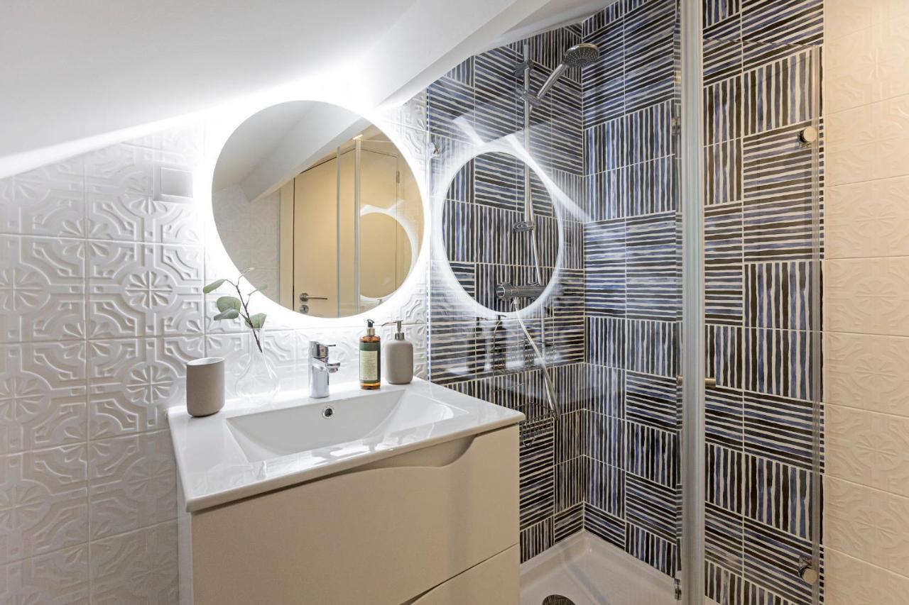 Brand New 4Br W/ 200Yrs Of History In Central Porto By Lovelystay المظهر الخارجي الصورة
