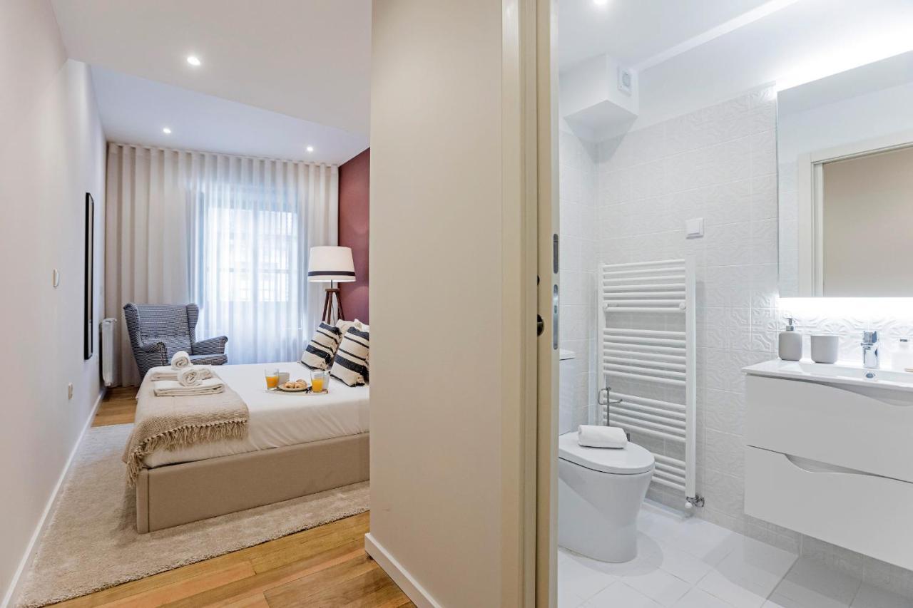Brand New 4Br W/ 200Yrs Of History In Central Porto By Lovelystay المظهر الخارجي الصورة